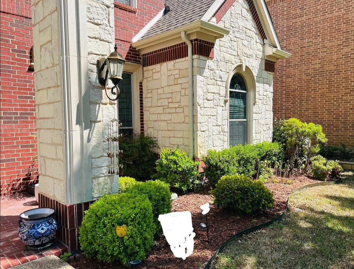 2219 Longview Road Irving TX 75063