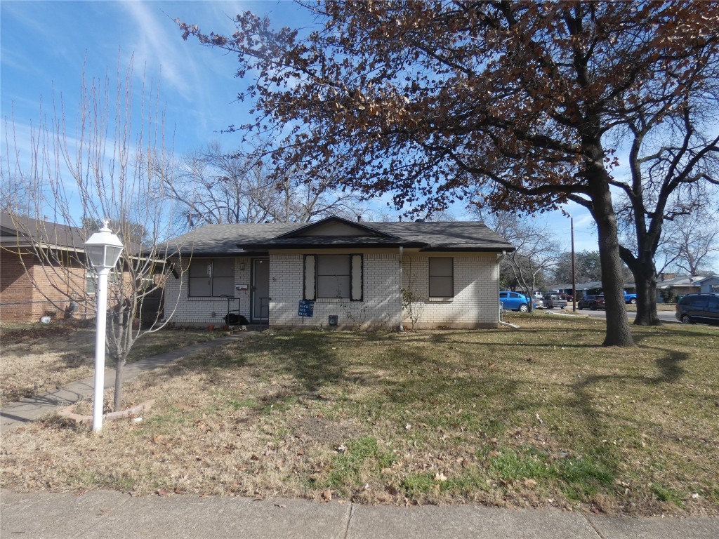 306 White Oaks Drive Irving TX 75060