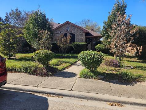 107 Larchbrook Drive Desoto TX 75115