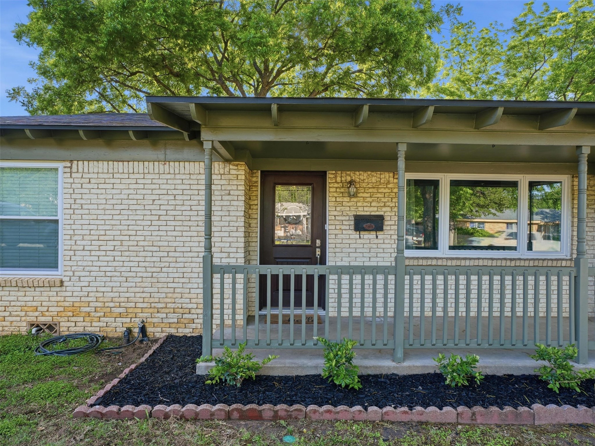 825 Lee Drive Bedford TX 76022