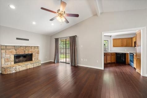 1406 Colonnade Drive Arlington TX 76018