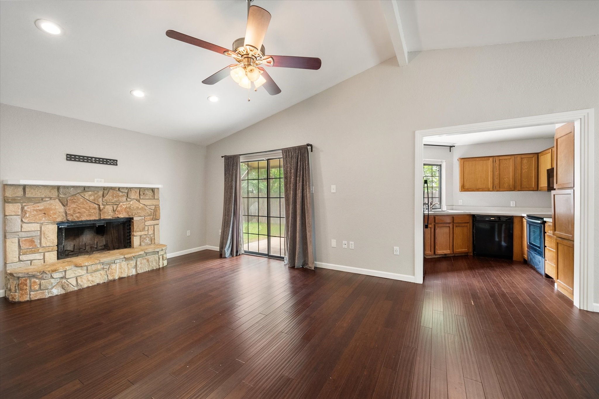1406 Colonnade Drive Arlington TX 76018