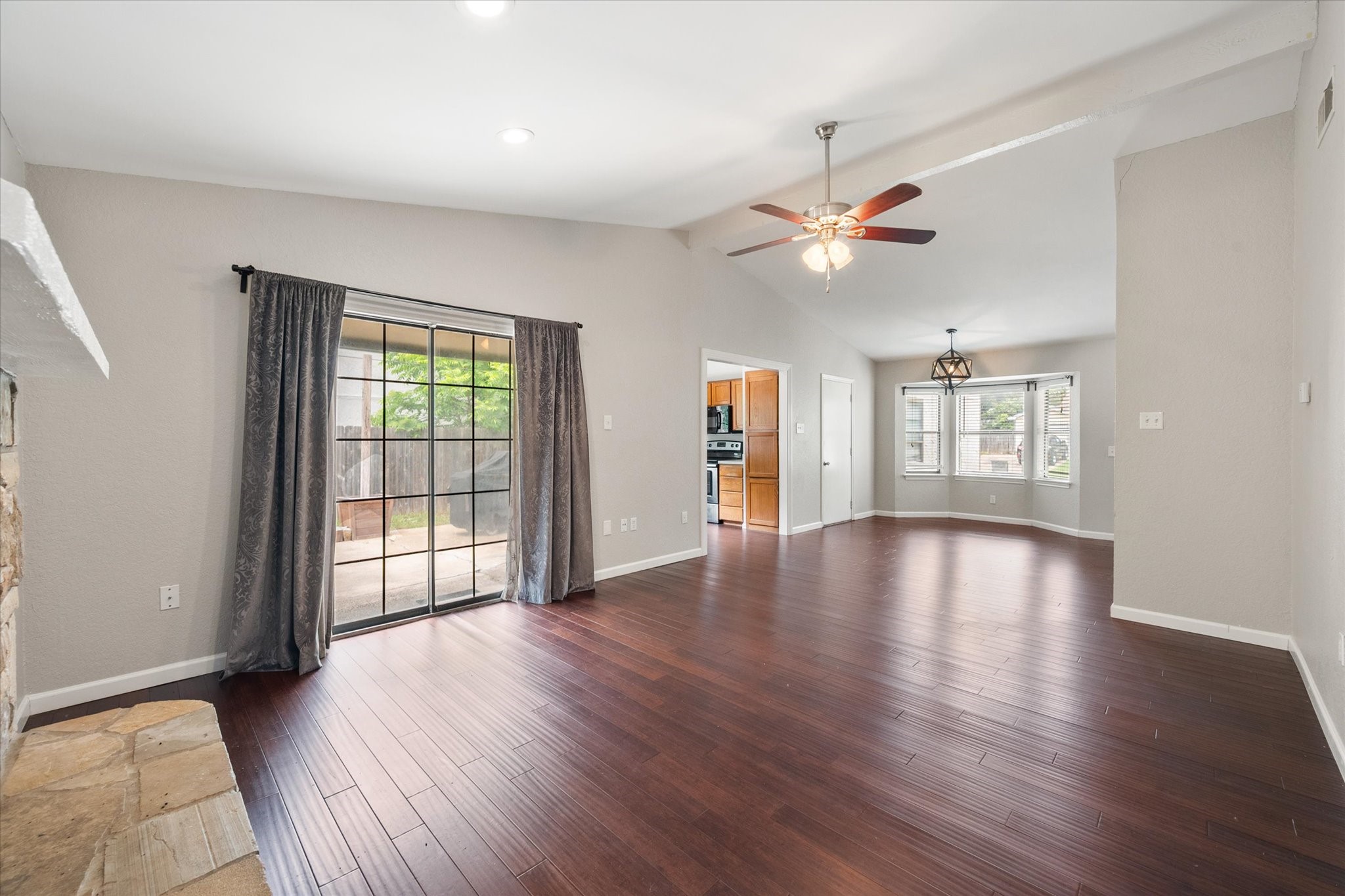 1406 Colonnade Drive Arlington TX 76018