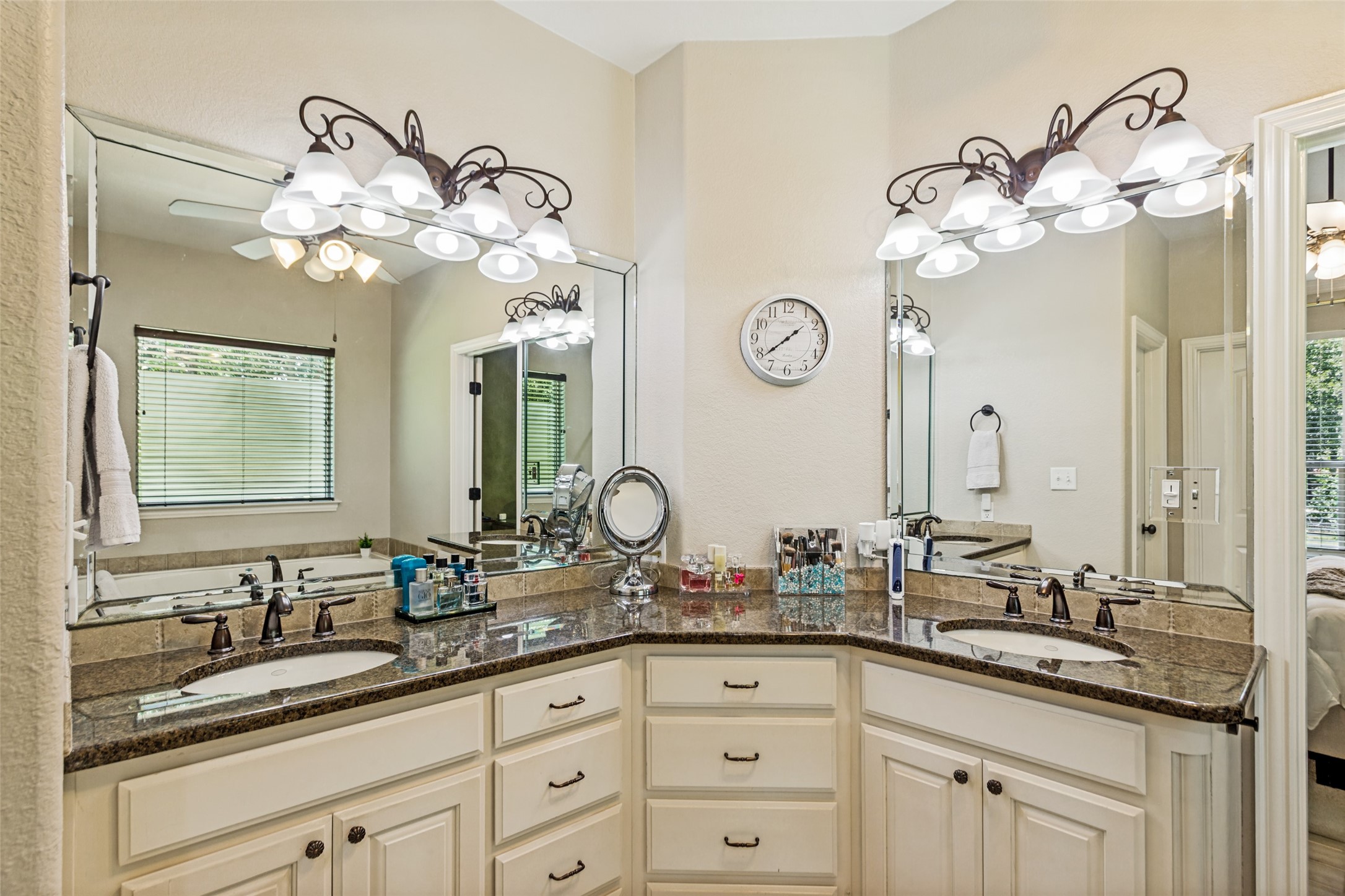 207 Overton Ridge Circle Weatherford TX 76088