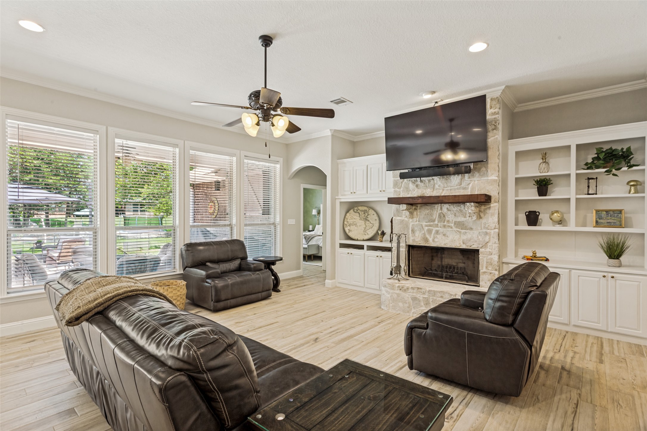 207 Overton Ridge Circle Weatherford TX 76088