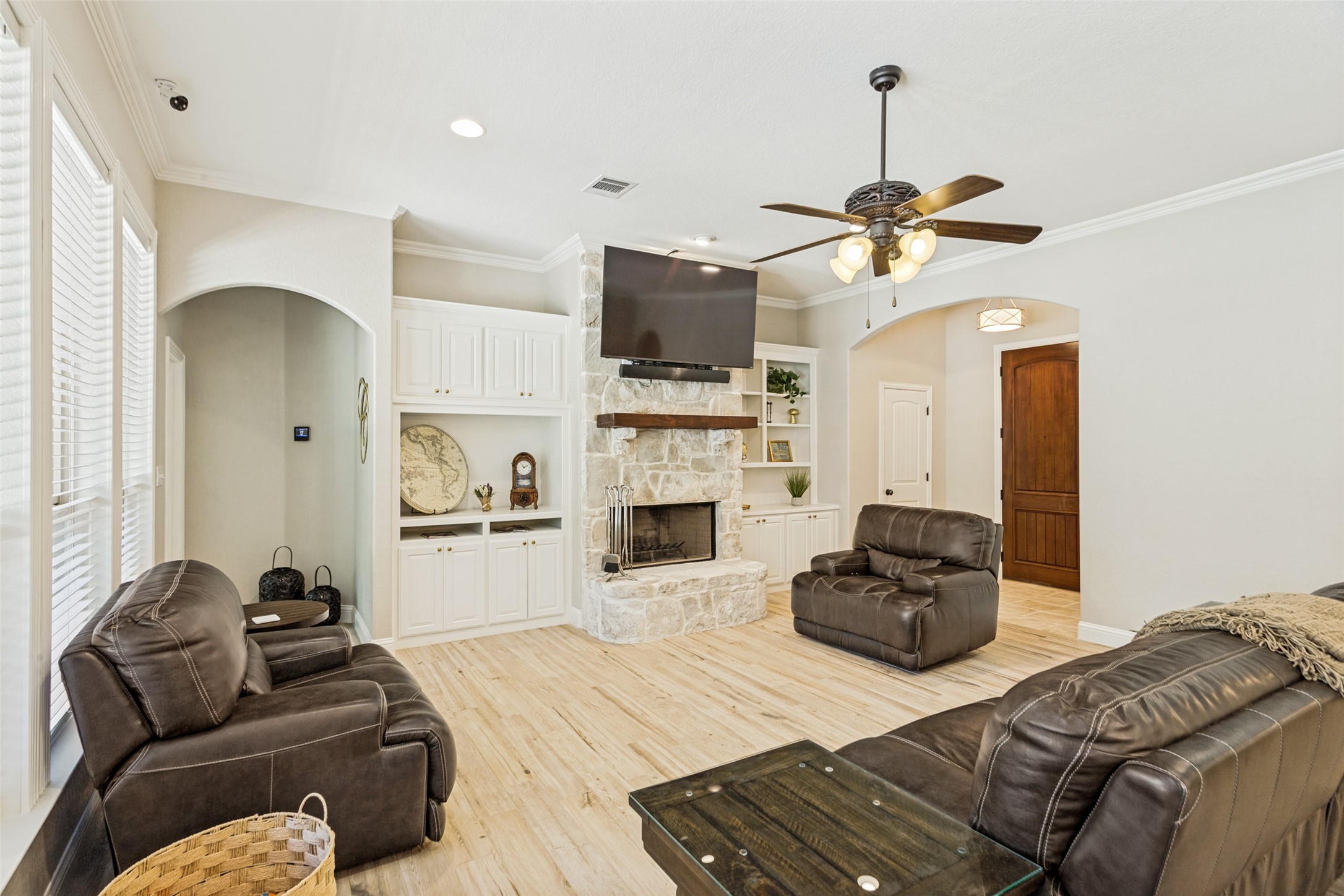207 Overton Ridge Circle Weatherford TX 76088