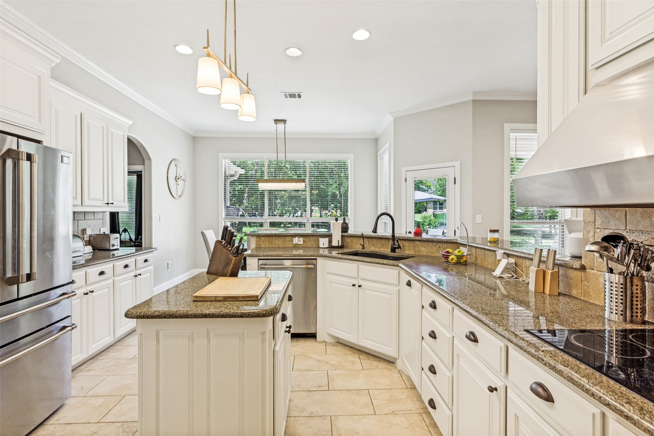 207 Overton Ridge Circle Weatherford TX 76088