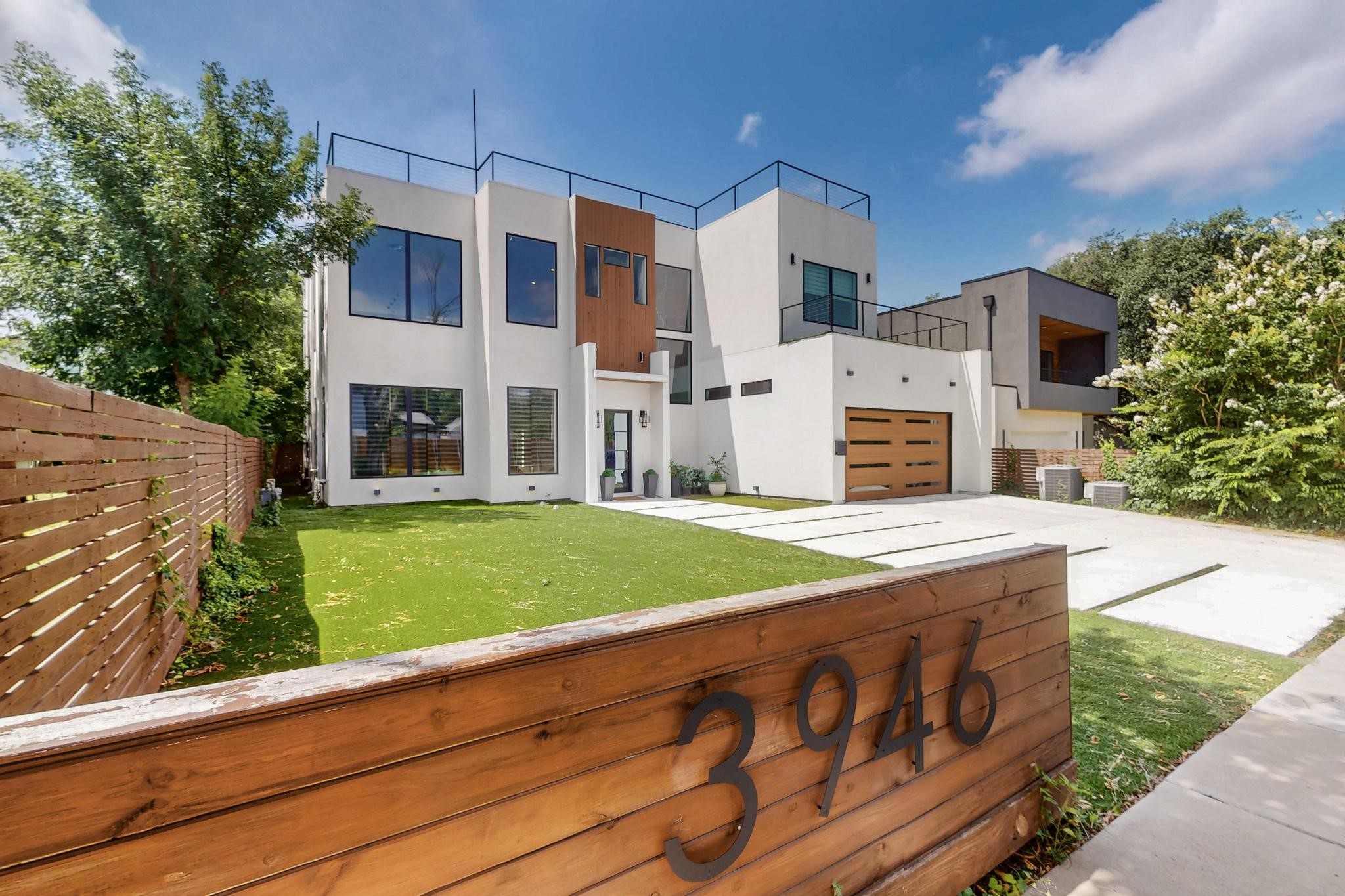3946 N Cresthaven Road Dallas TX 75209