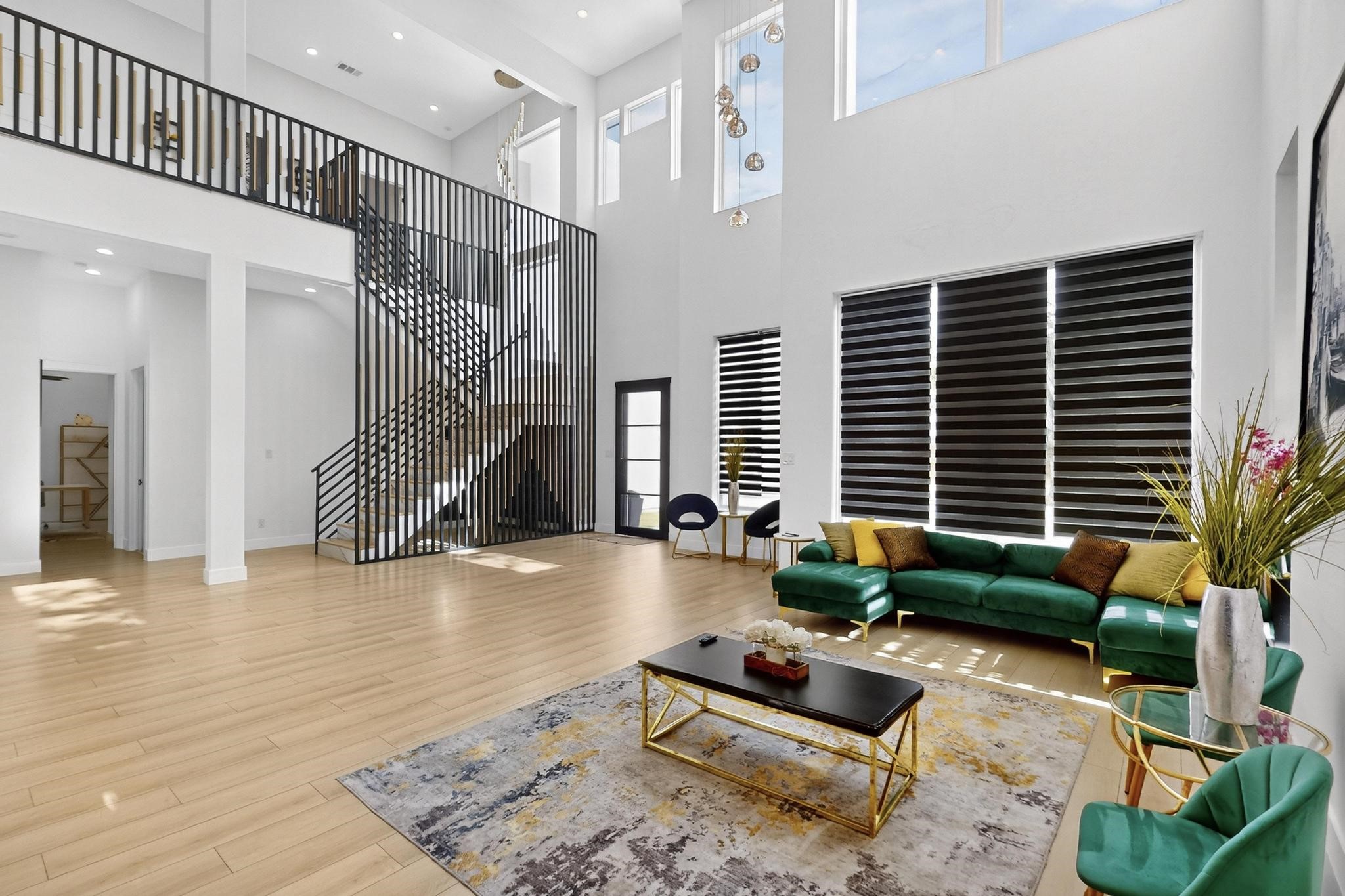 3946 N Cresthaven Road Dallas TX 75209