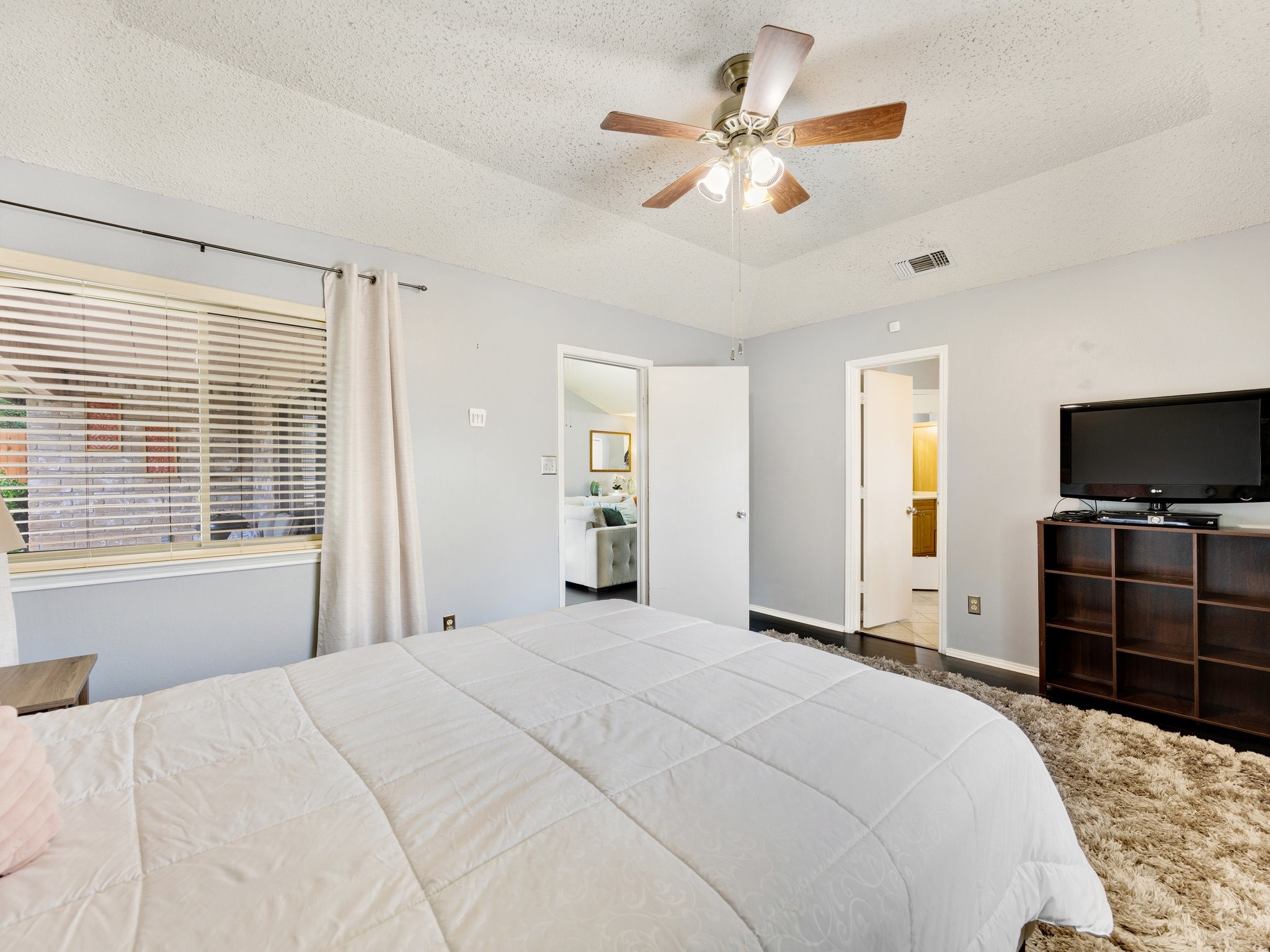 2032 Spicewood Road Bedford TX 76021
