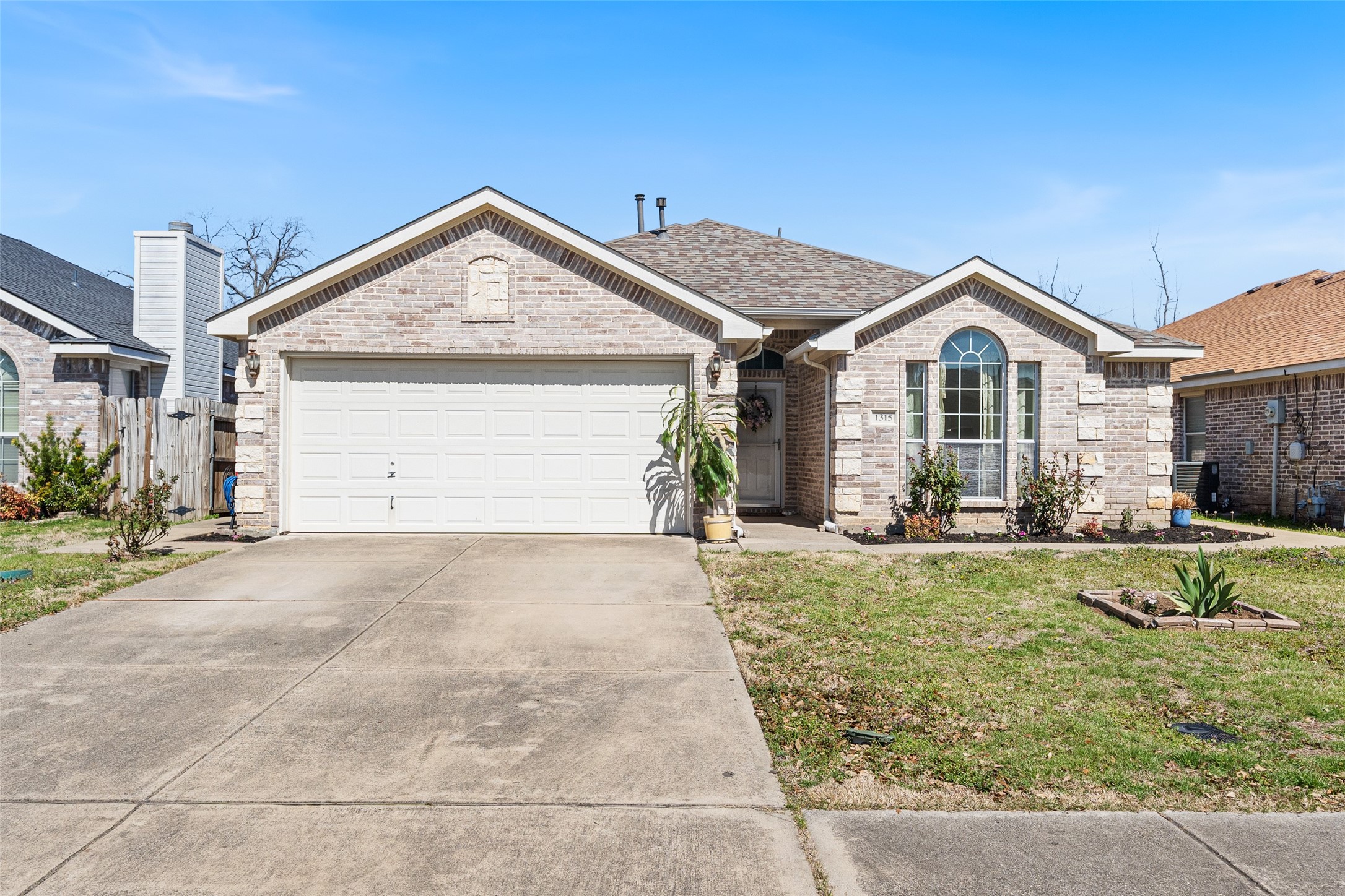 1315 Nathan Dollar Lane Irving TX 75060