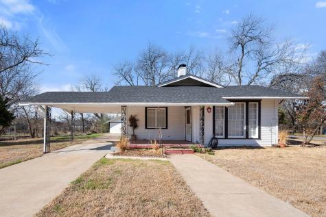 300 S 3rd Street Grandview TX 76050