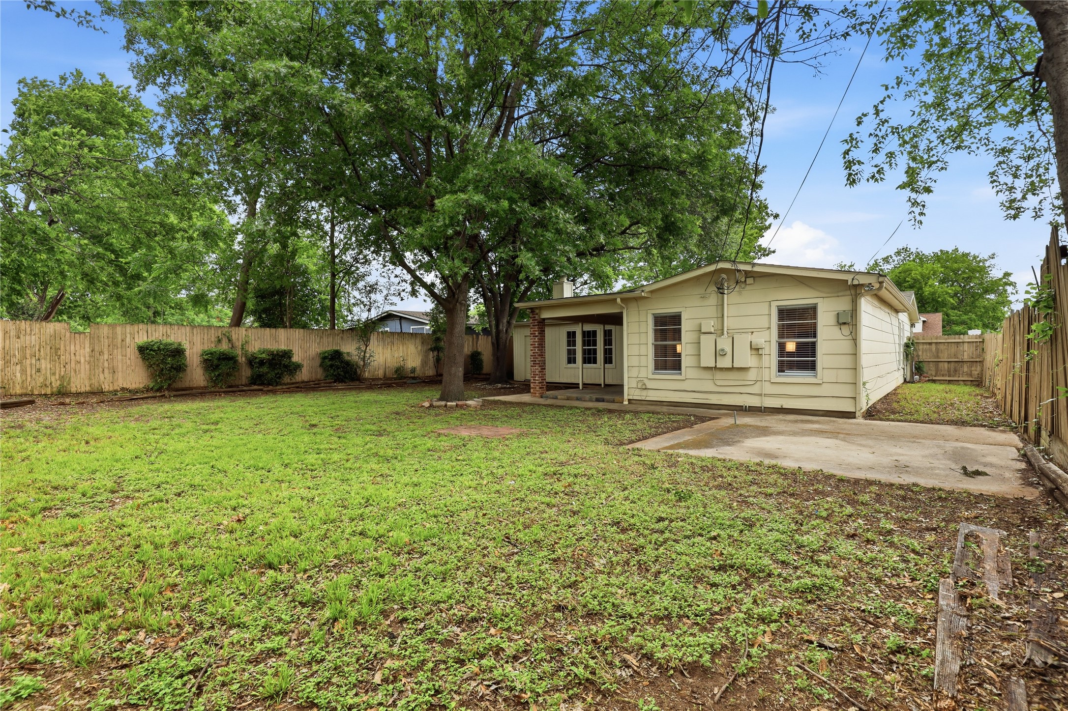 1314 E Lovers Lane Arlington TX 76010