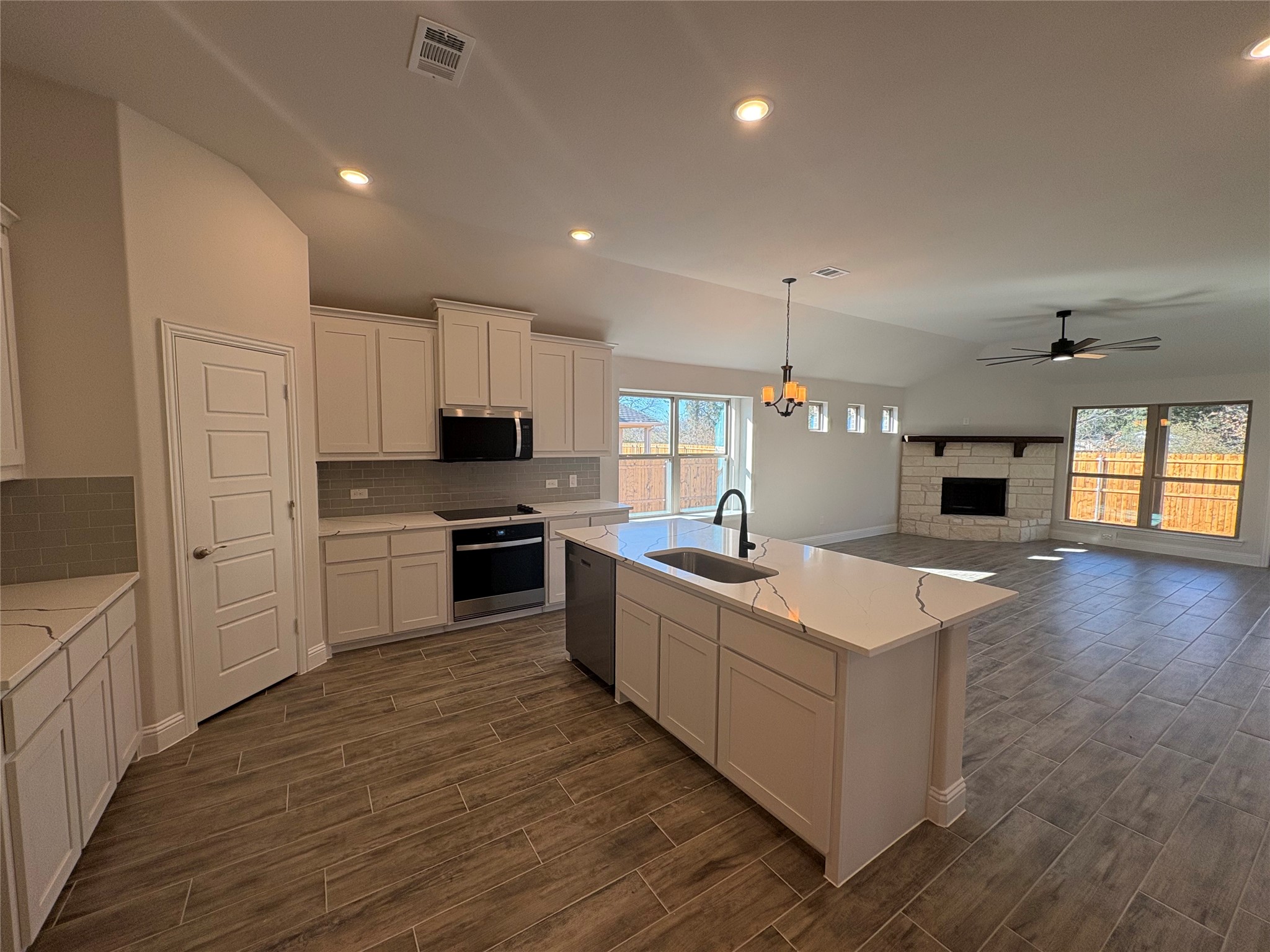 614 Kyle Drive Tioga TX 76271