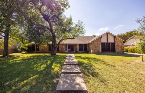640 Ivy Ann Drive Woodway TX 76712