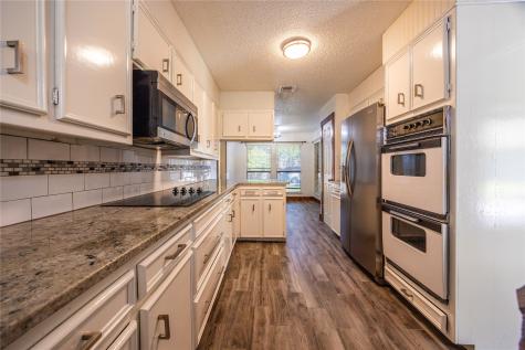 640 Ivy Ann Drive Woodway TX 76712