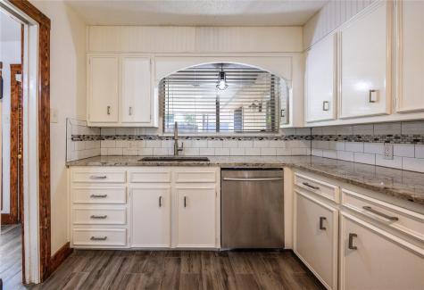 640 Ivy Ann Drive Woodway TX 76712