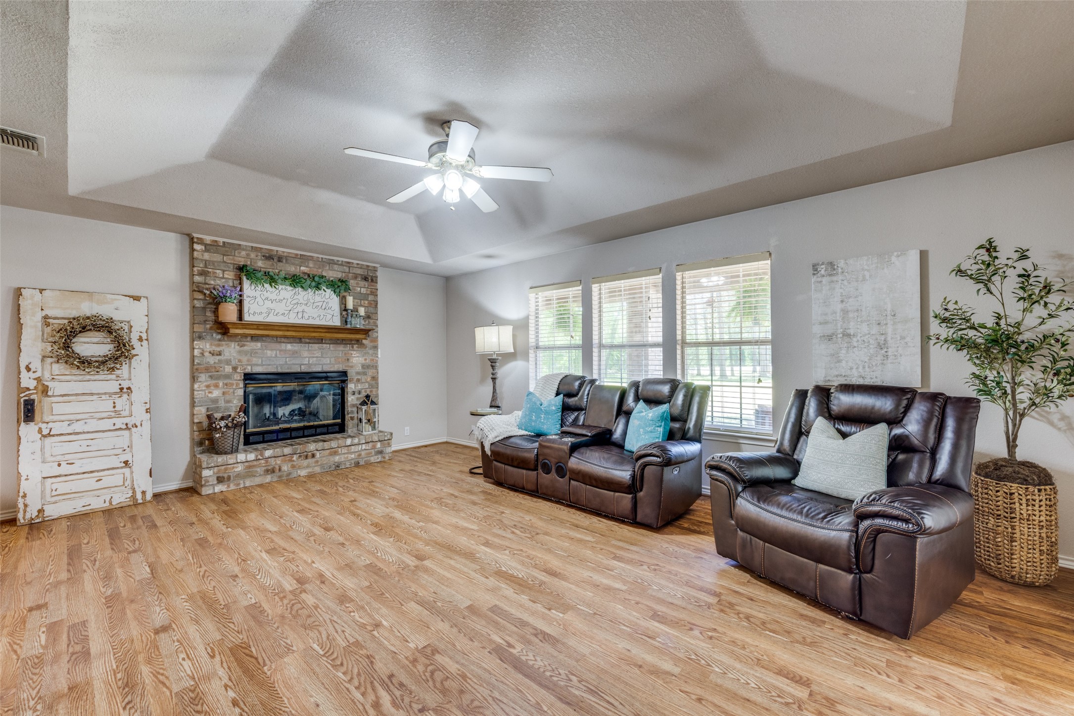 4942 Us Highway 69 Denison TX 75021