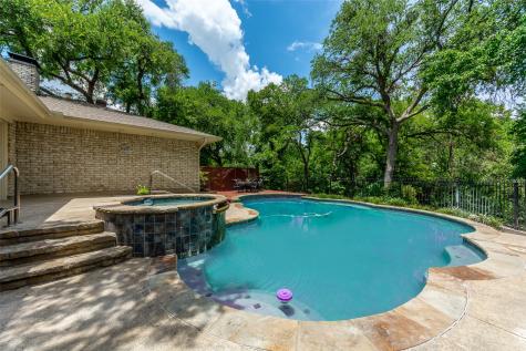 916 Westbrook Drive Plano TX 75075