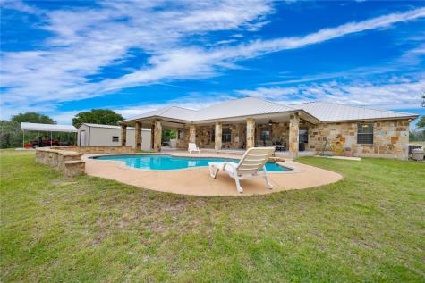 128 Emerald Drive Floresville TX 78114