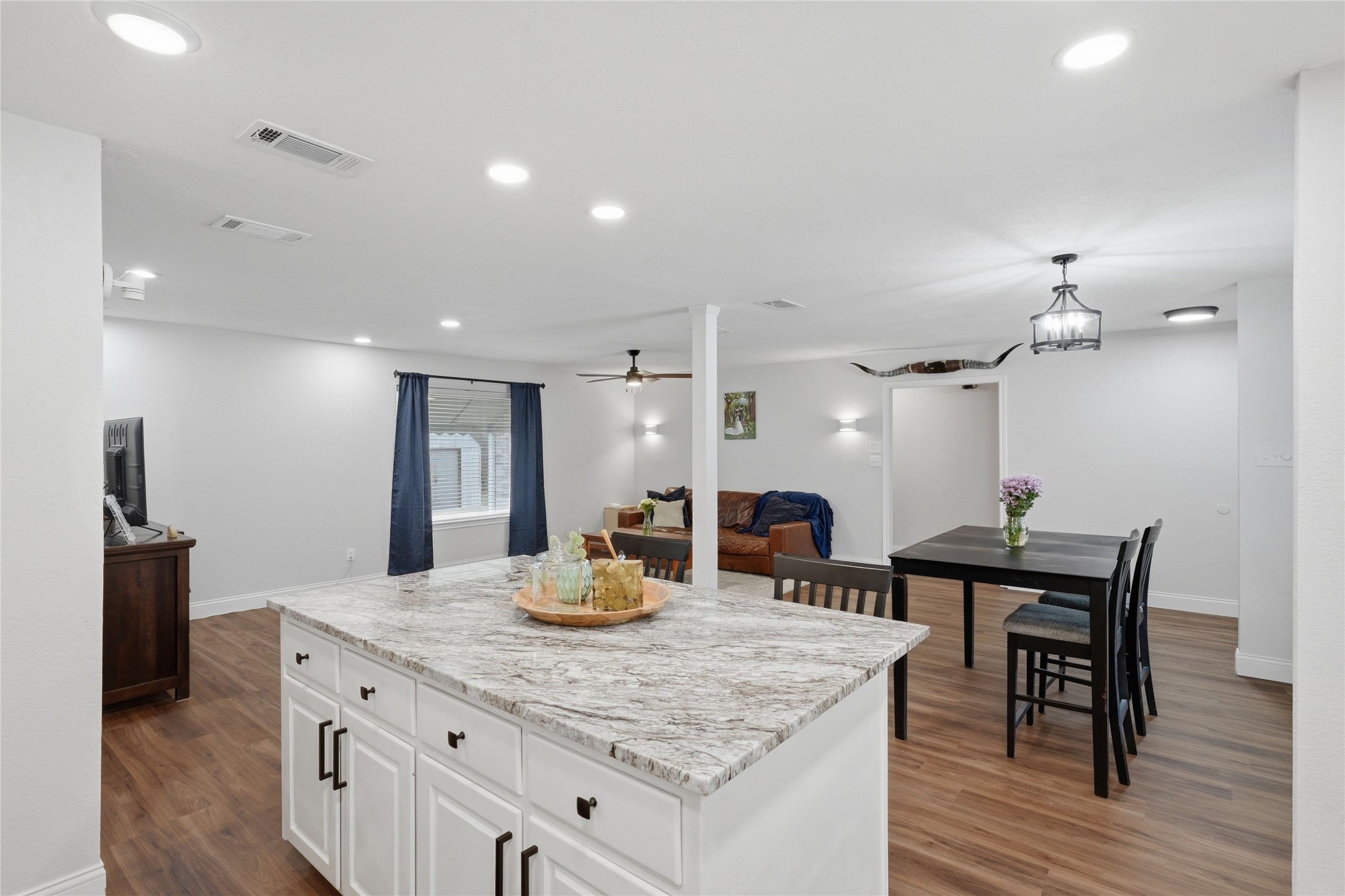 217 Spruce Circle Azle TX 76020