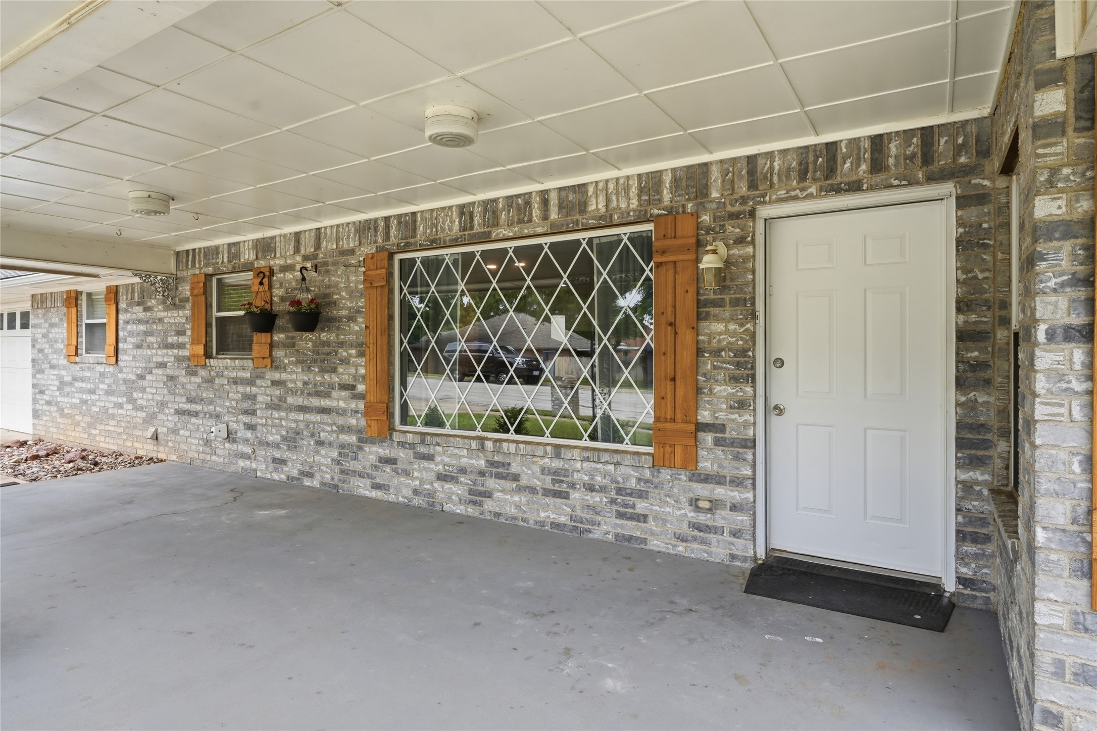 217 Spruce Circle Azle TX 76020