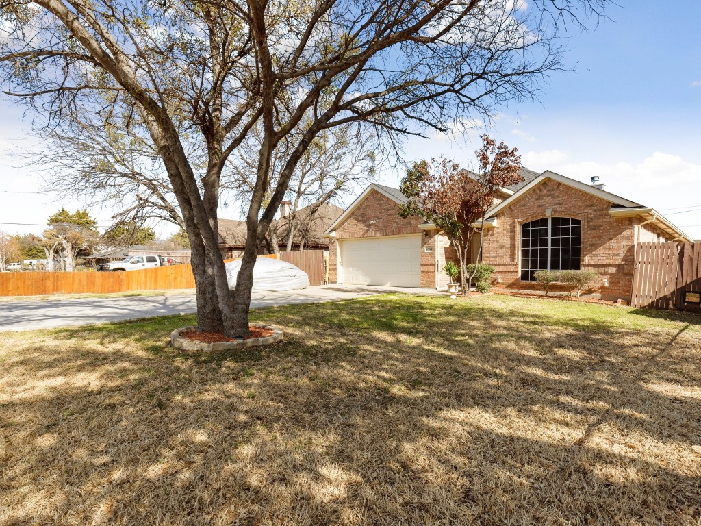 1606 Avenue B Grand Prairie TX 75051