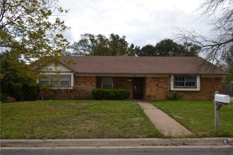 329 Oakwood Lane Hewitt TX 76643