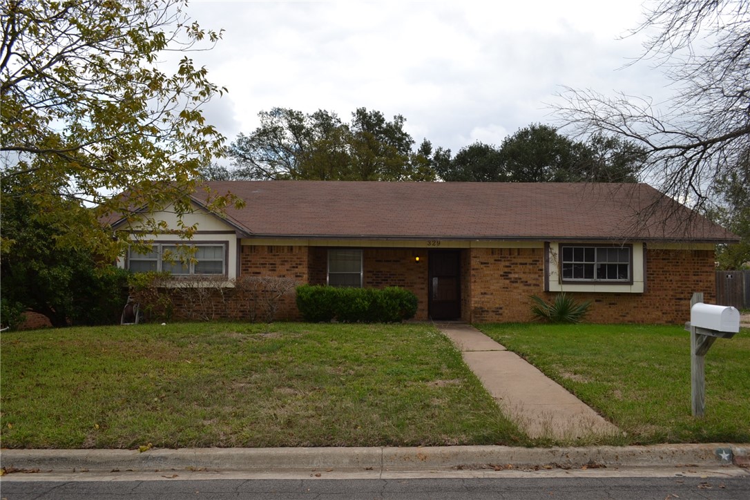 329 Oakwood Lane Hewitt TX 76643
