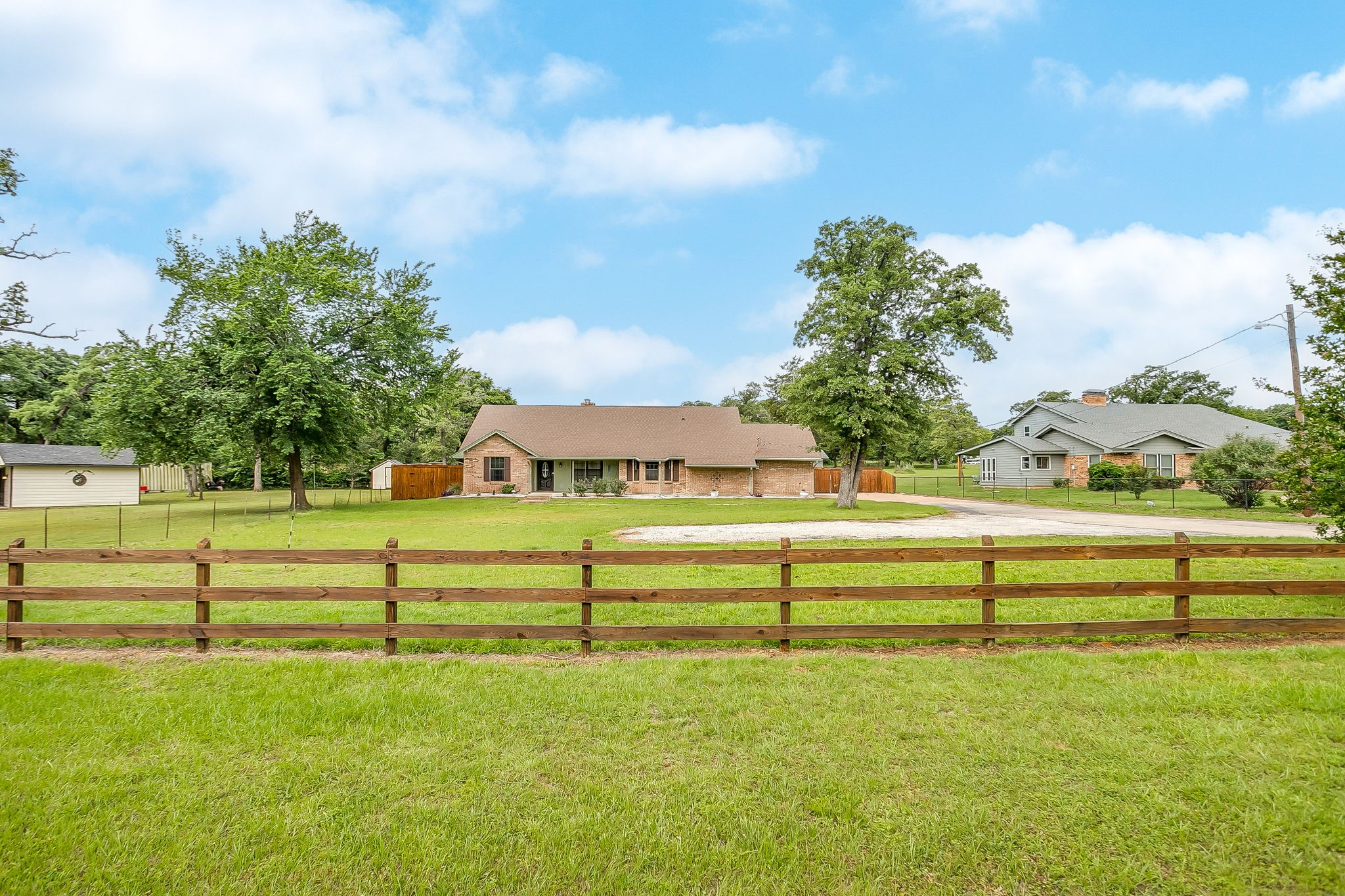 3412 E Renfro Street Burleson TX 76028