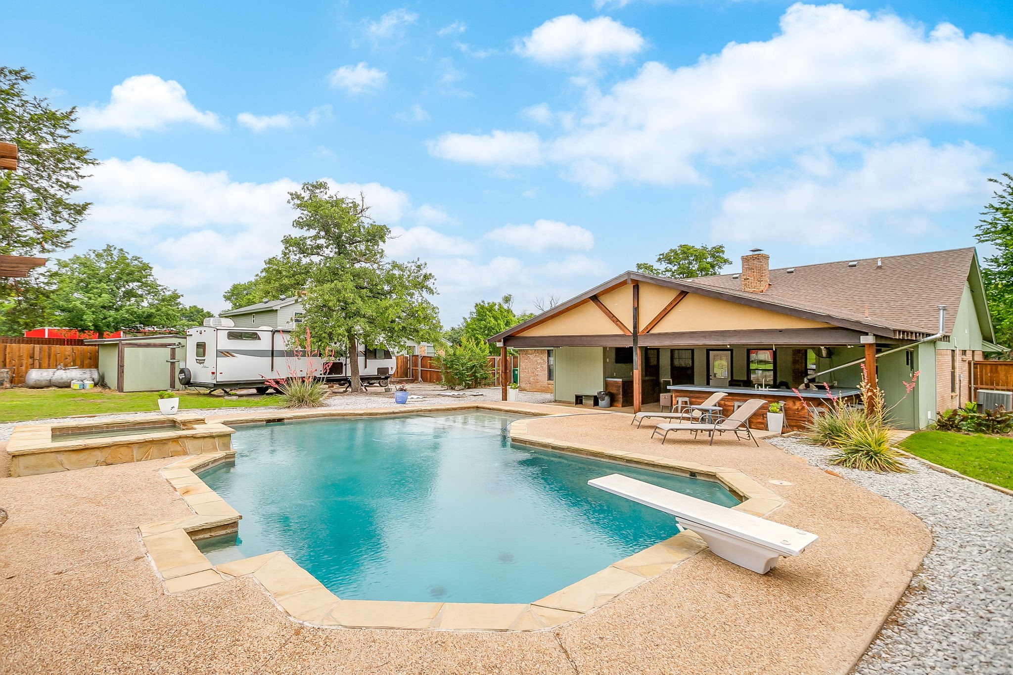 3412 E Renfro Street Burleson TX 76028