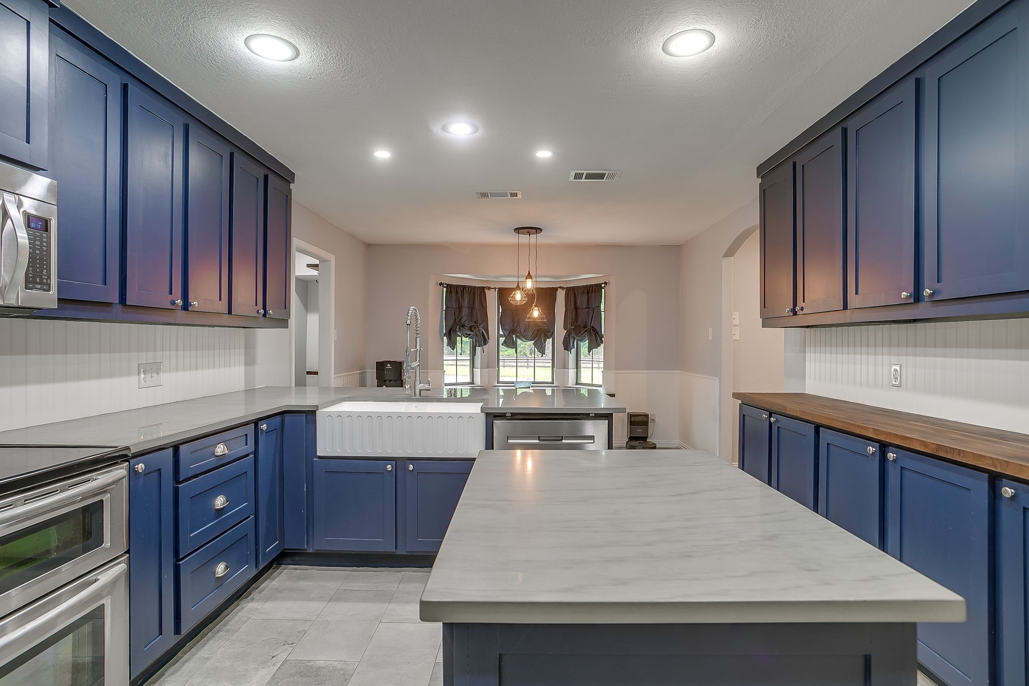3412 E Renfro Street Burleson TX 76028