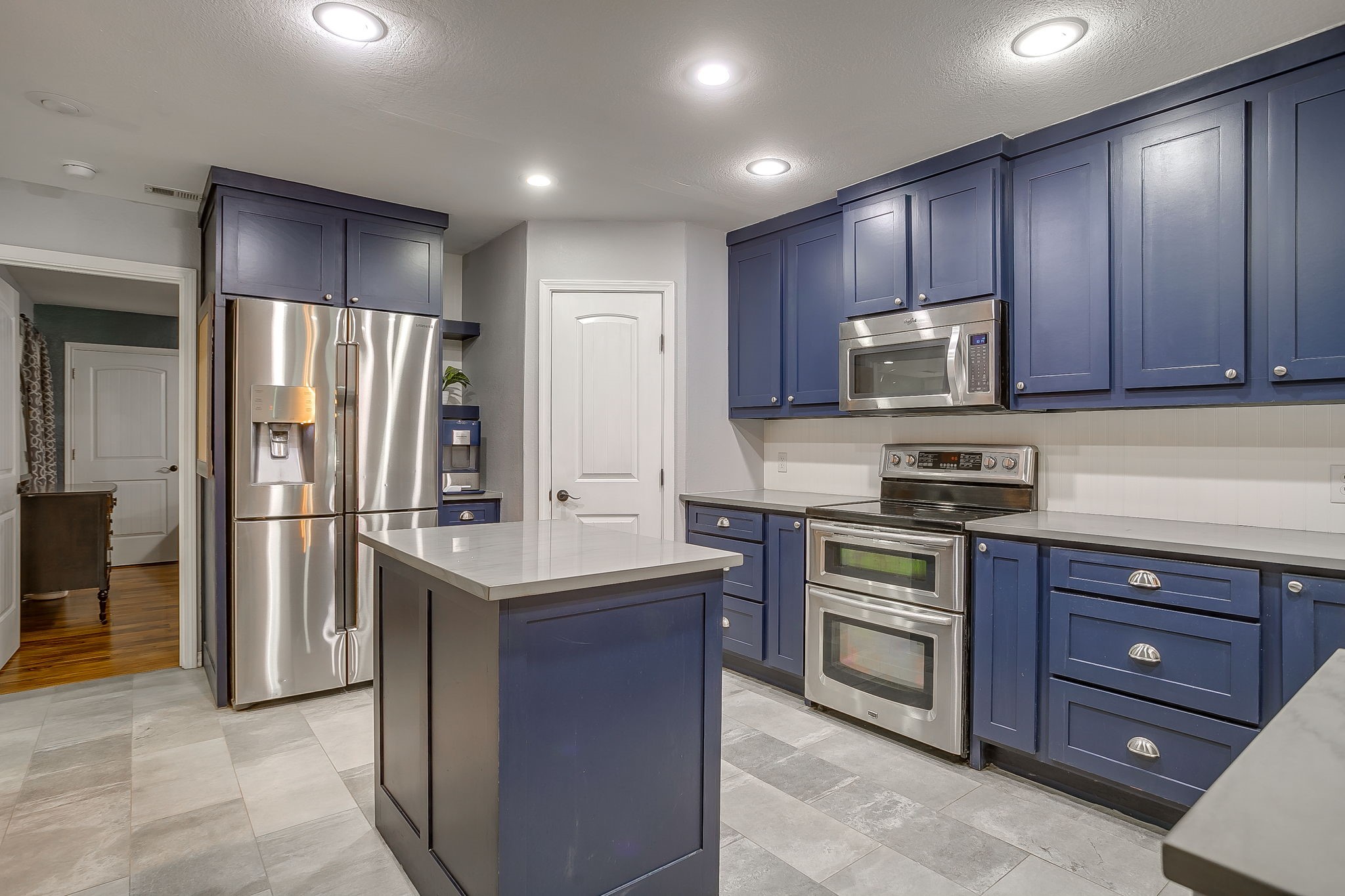 3412 E Renfro Street Burleson TX 76028