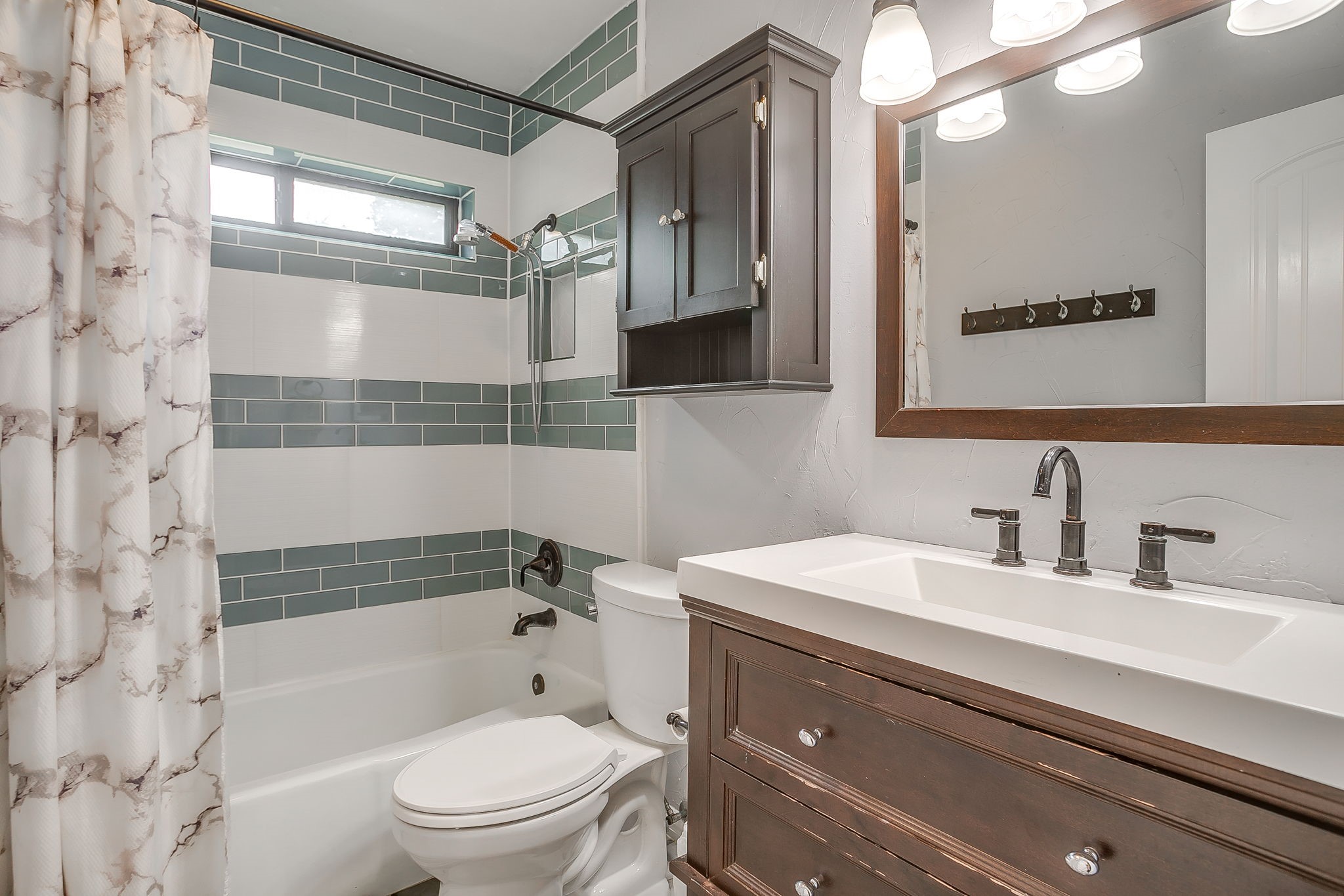 3412 E Renfro Street Burleson TX 76028