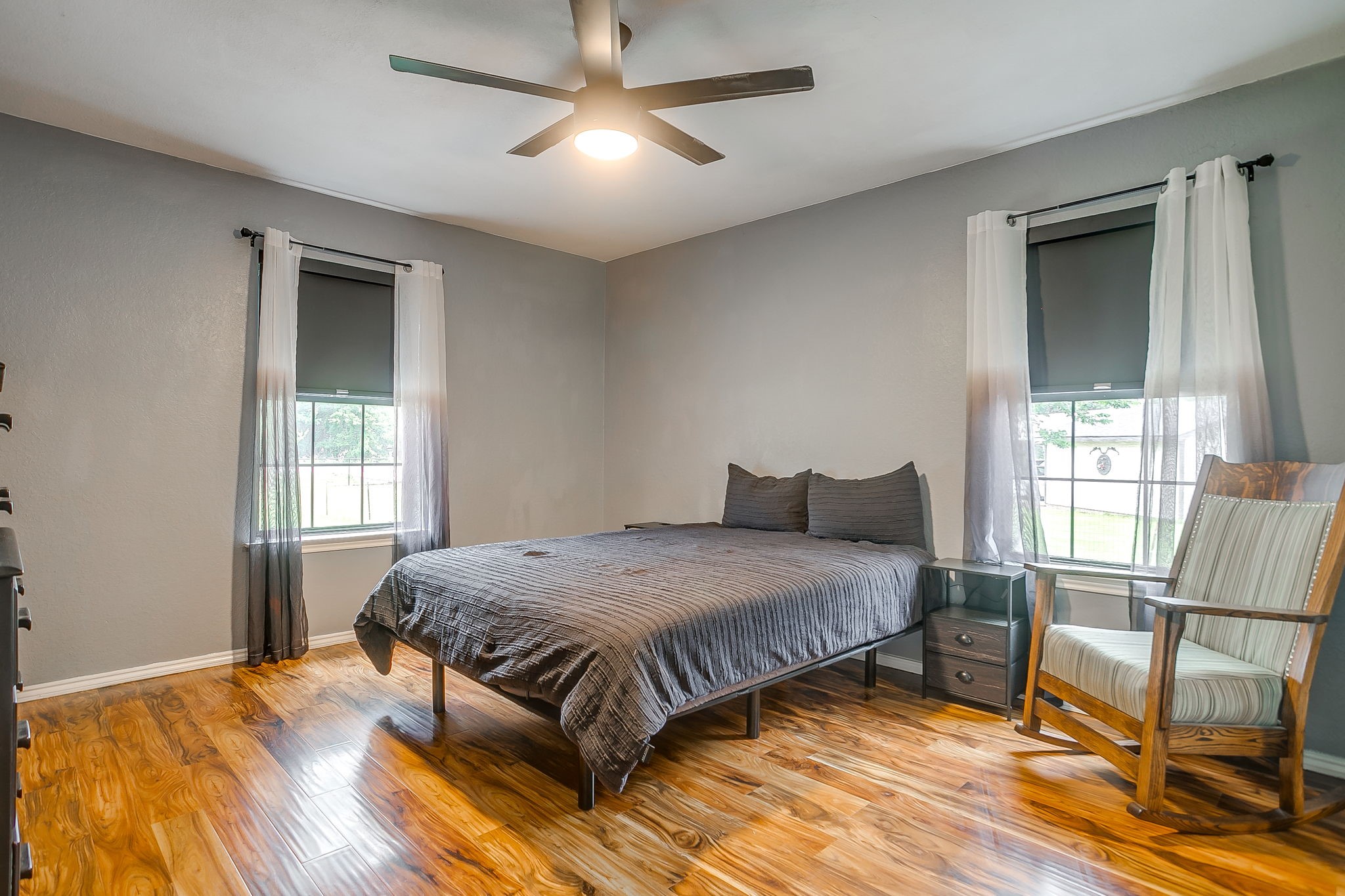 3412 E Renfro Street Burleson TX 76028