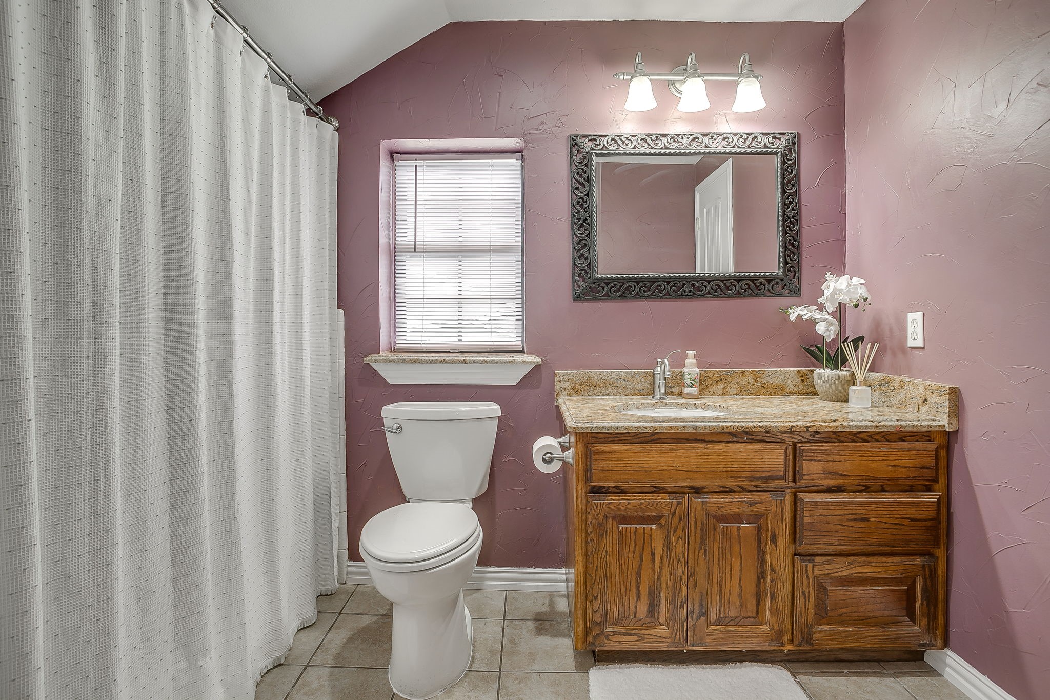 3412 E Renfro Street Burleson TX 76028