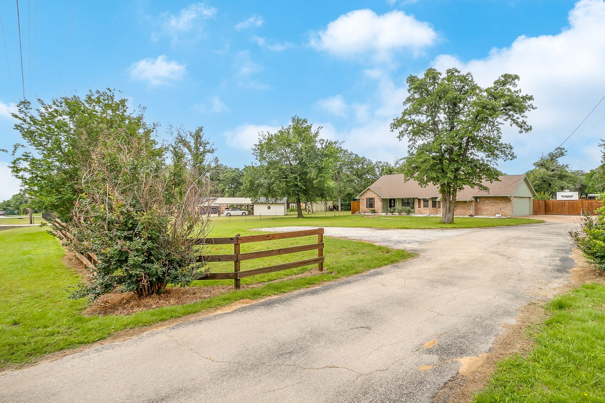 3412 E Renfro Street Burleson TX 76028