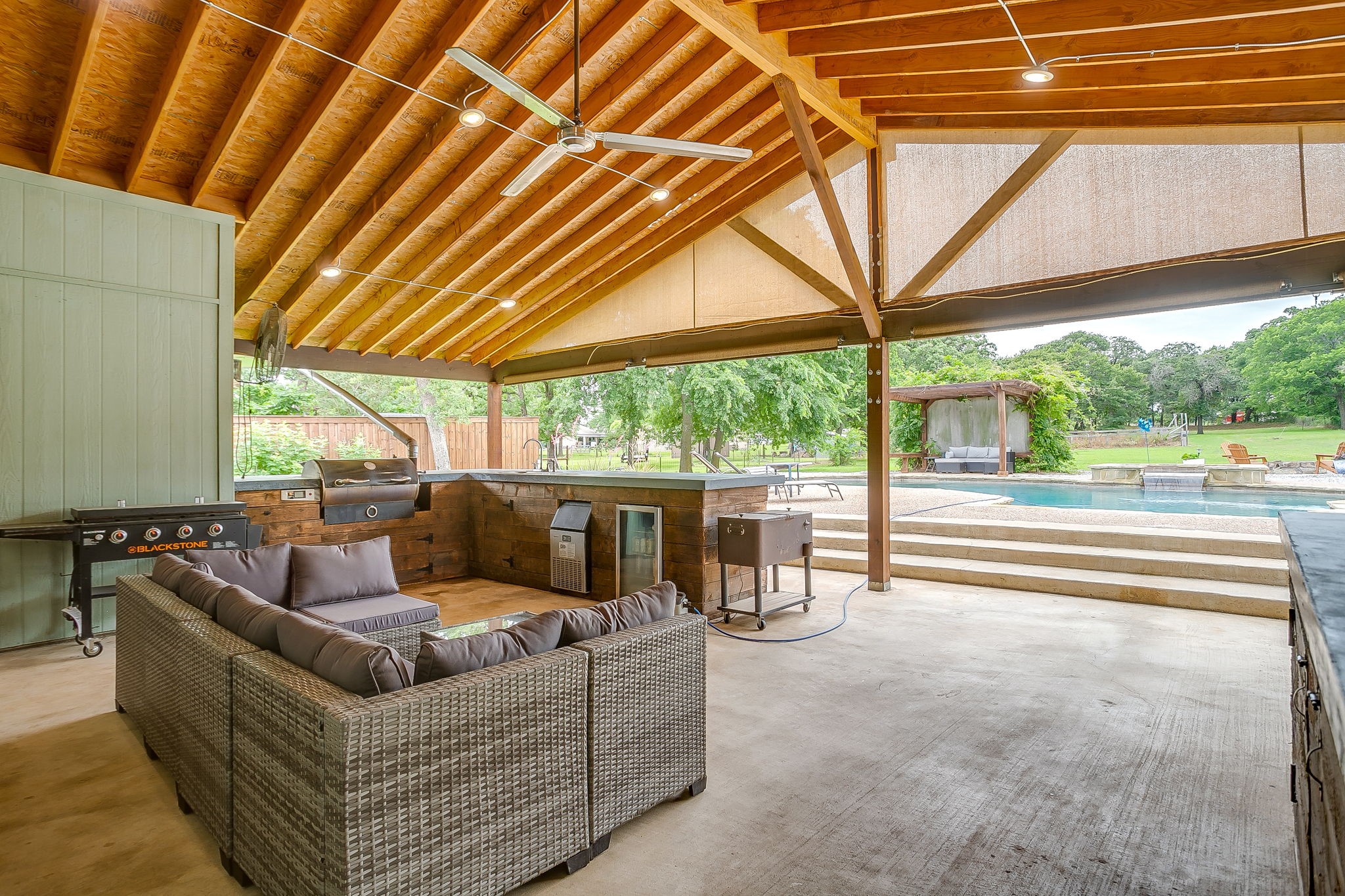 3412 E Renfro Street Burleson TX 76028