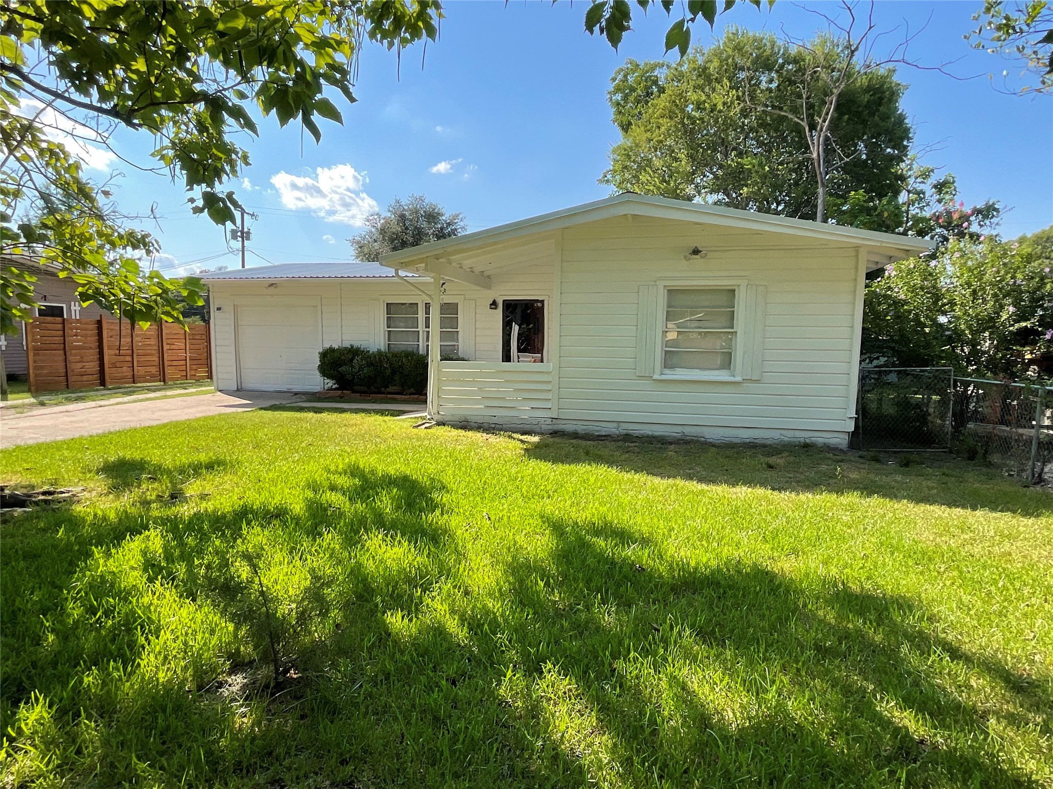 2932 Lynne Avenue Corsicana TX 75110