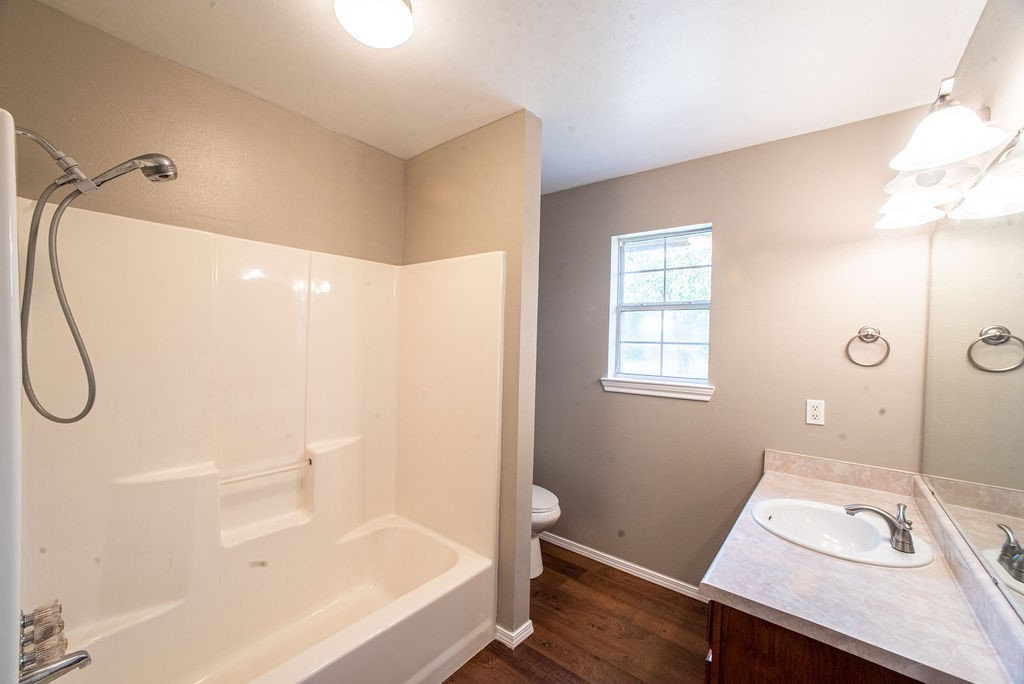 1385 Fm 194 Blossom TX 75416