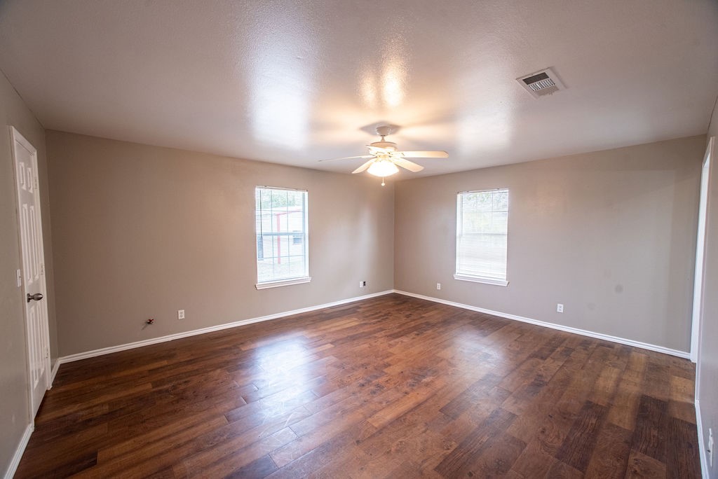 1385 Fm 194 Blossom TX 75416