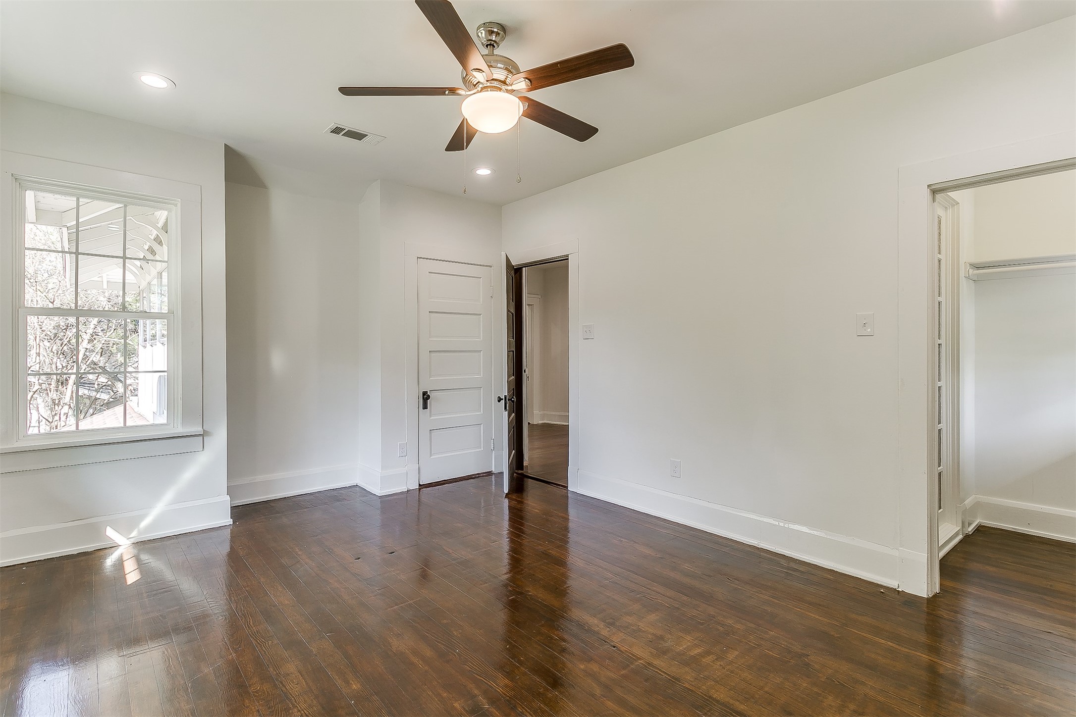 415 Featherston Street Cleburne TX 76033