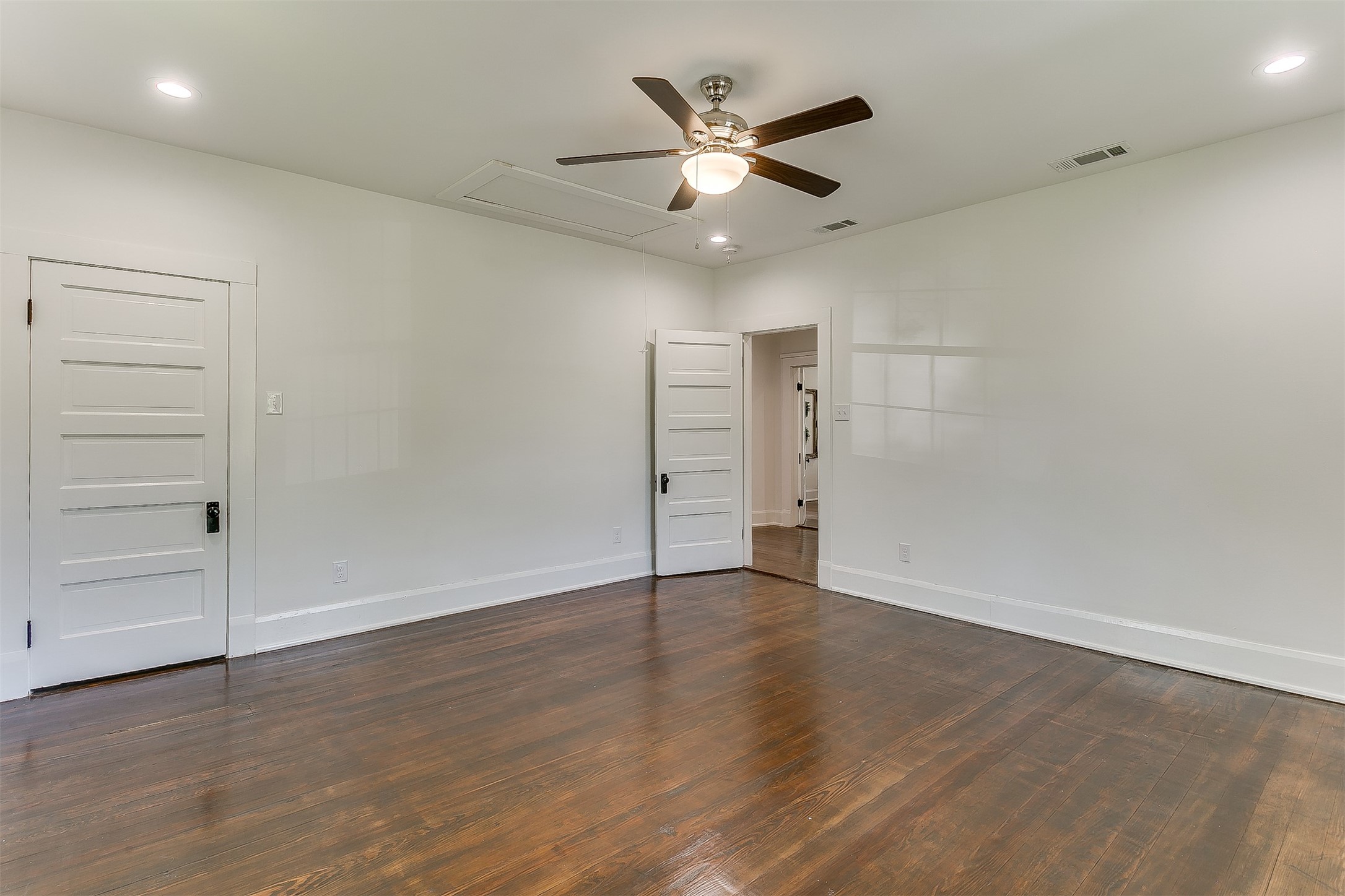 415 Featherston Street Cleburne TX 76033