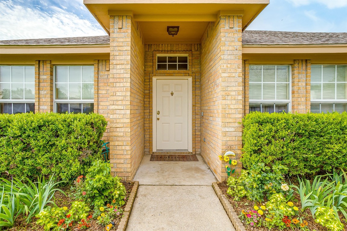 433 Asbury Drive Saginaw TX 76179