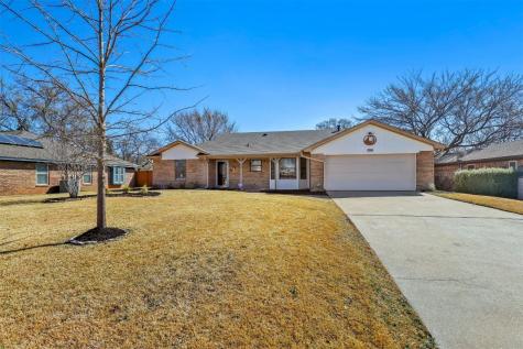 7704 Hunt Drive North Richland Hills TX 76182