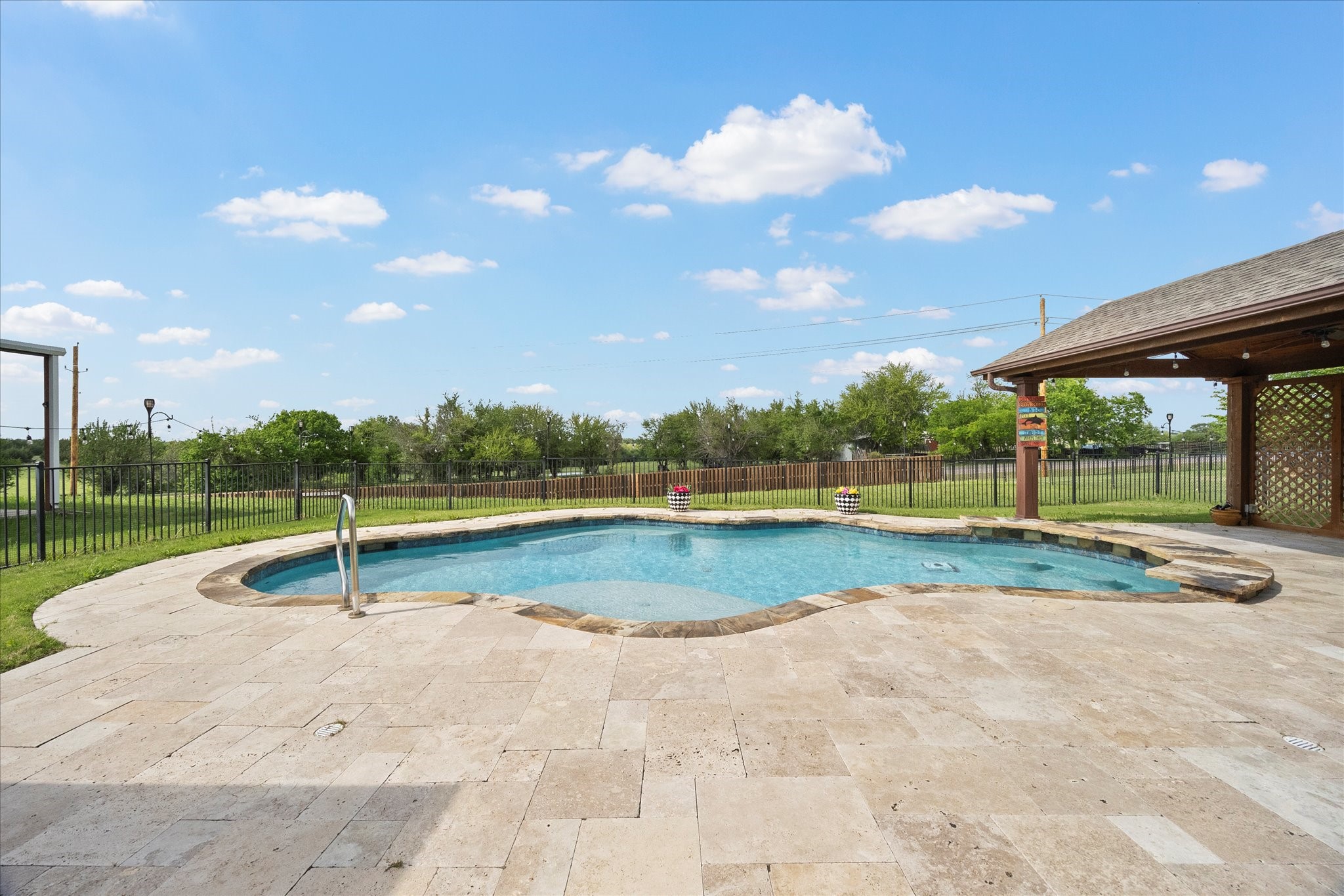 528 Hubbard Circle Nevada TX 75173