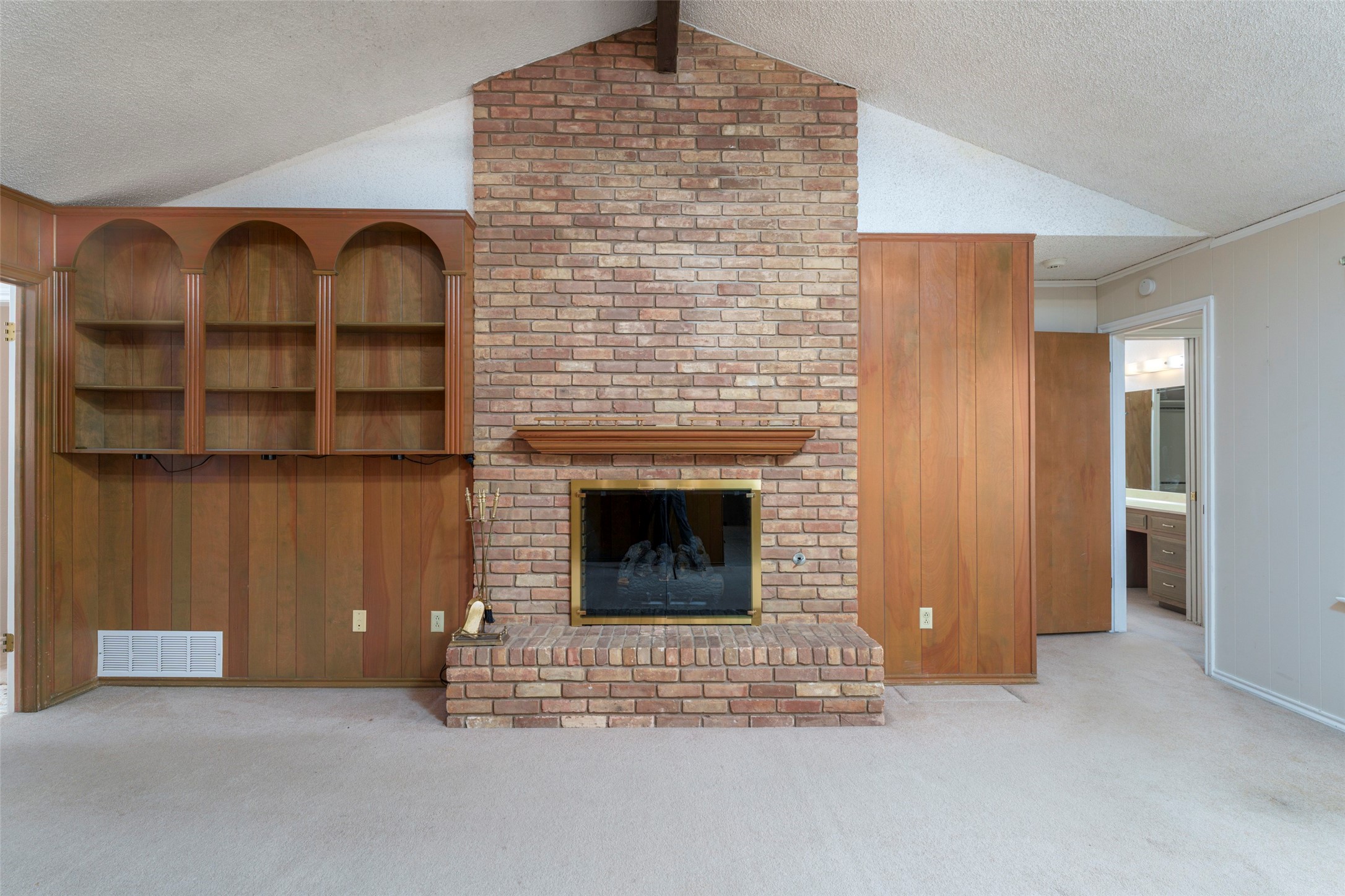 1008 Rocky Canyon Road Arlington TX 76012