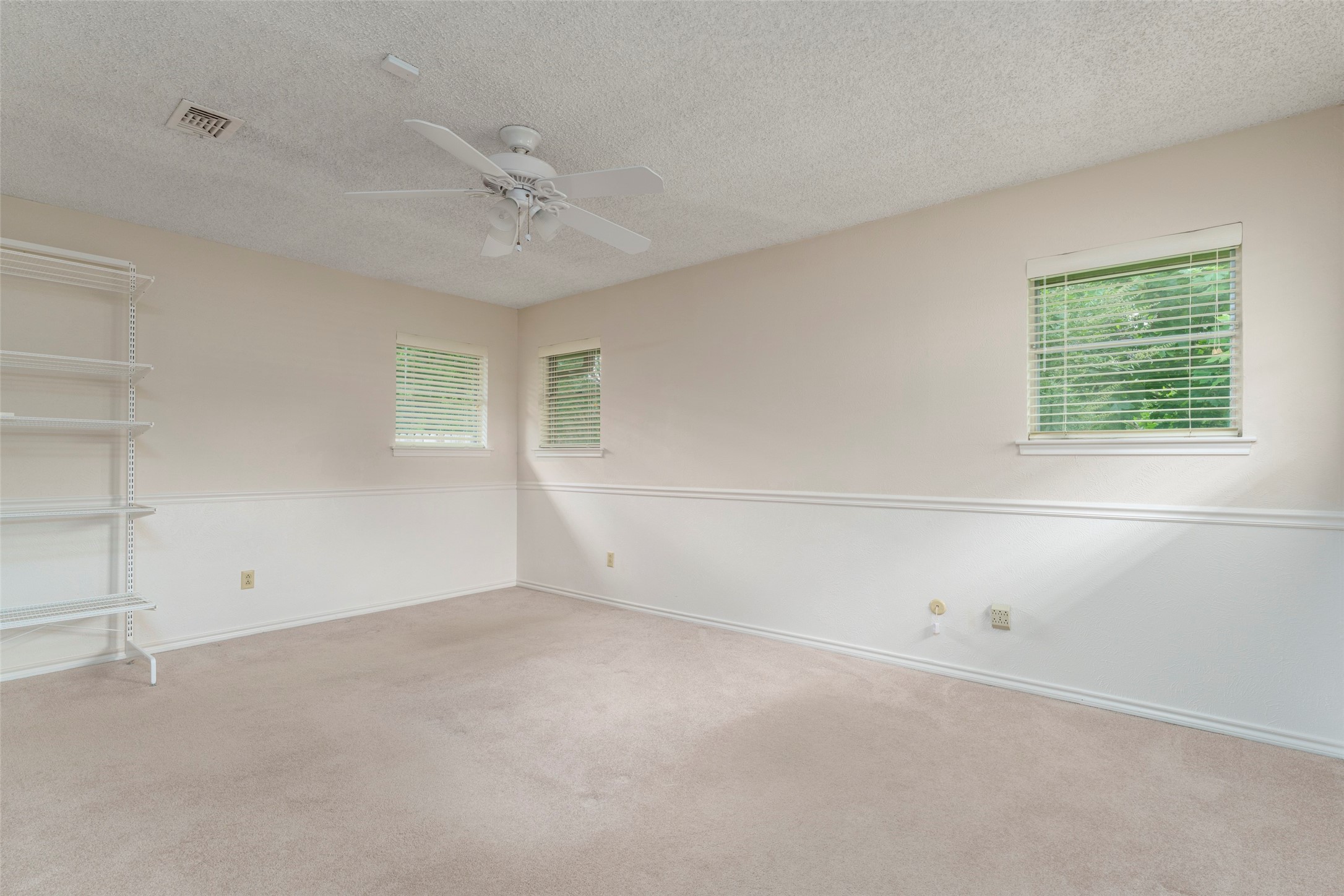 1008 Rocky Canyon Road Arlington TX 76012