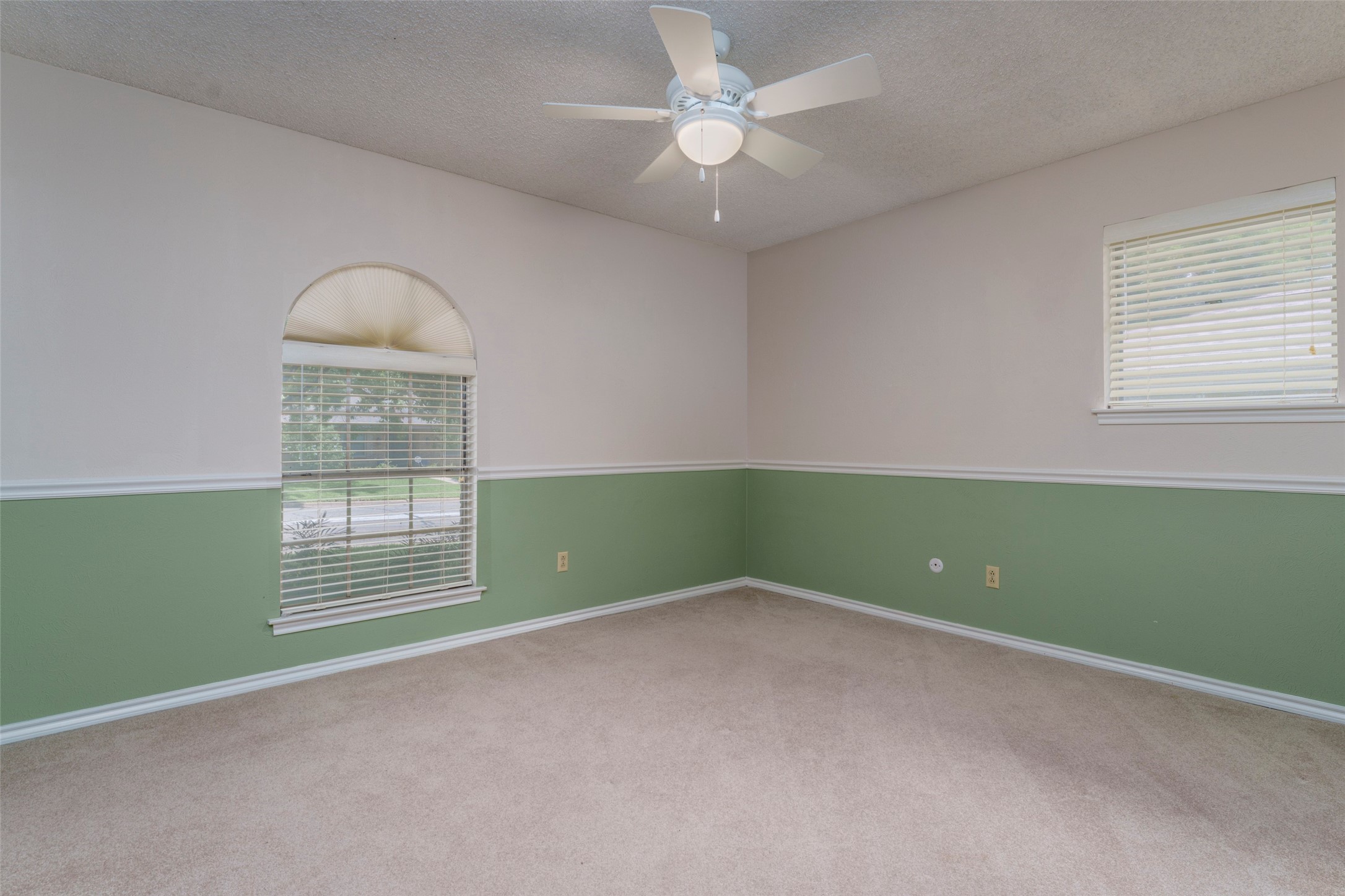 1008 Rocky Canyon Road Arlington TX 76012