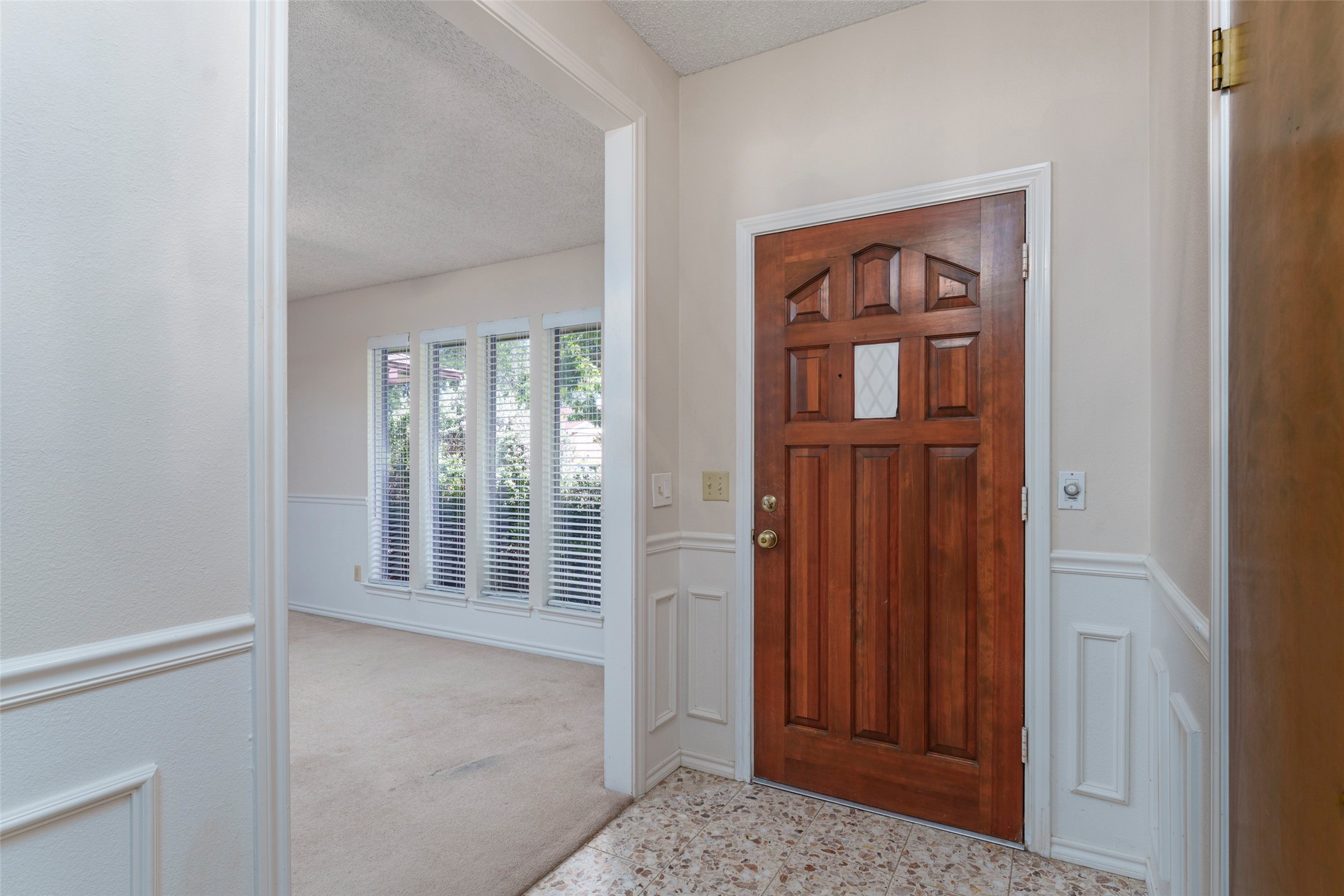 1008 Rocky Canyon Road Arlington TX 76012